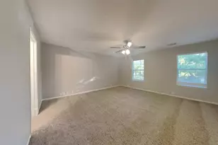 10210 E Summit Canyon Dr, Houston, TX 77095 - Photo 8