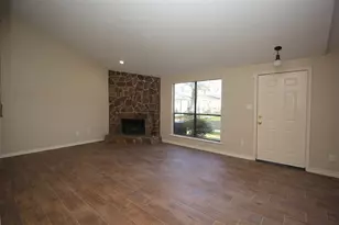 13 Hideaway Dr, Friendswood, TX 77546 - Photo 4