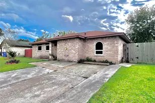 3606 Balmorhea Ave, Houston, TX 77039 - Photo 2
