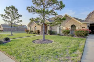 2028 Verde Valley Dr, League City, TX 77573 - Photo 1