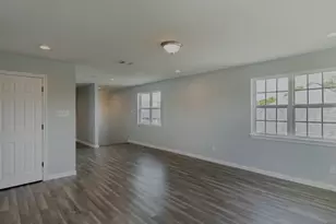 3925 McKinley St, Houston, TX 77051 - Photo 8