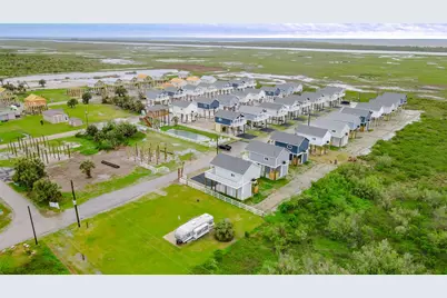 1040 Johnson Road, Gilchrist, TX 77617 - Photo 4