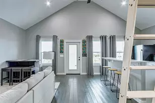 1040 Johnson Rd, Gilchrist, TX 77617 - Photo 38