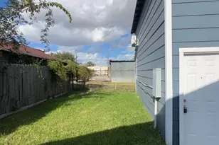 6915 1/2 Ave L, Houston, TX 77011 - Photo 8