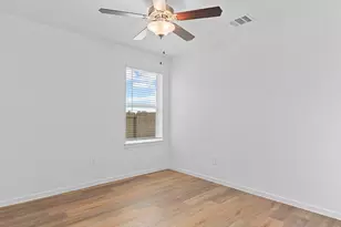 1011 Paddlefish Ln, Alvin, TX 77511 - Photo 12
