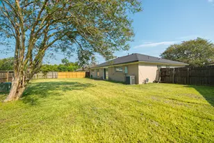 8706 Kirkmont Dr, Houston, TX 77089 - Photo 22