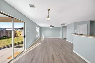 1010 Larks Trace Ln, Houston, TX 77090 - Photo 14