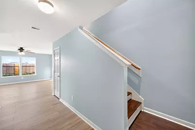1010 Larks Trace Lane, Houston, TX 77090 - Photo 8