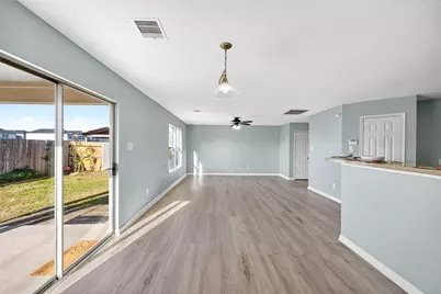 1010 Larks Trace Lane, Houston, TX 77090 - Photo 14