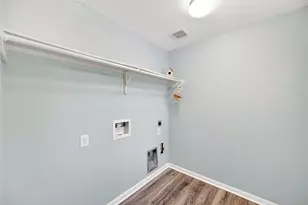 1010 Larks Trace Ln, Houston, TX 77090 - Photo 36