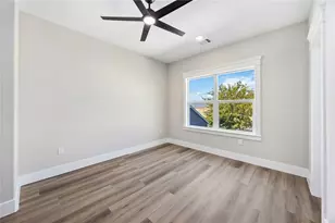 4624 Mayflower St, Houston, TX 77033 - Photo 38