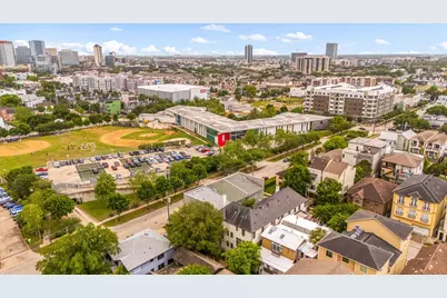 310 W Bell Street, Houston, TX 77019 - Photo 40