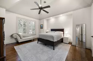 310 W Bell St, Houston, TX 77019 - Photo 30