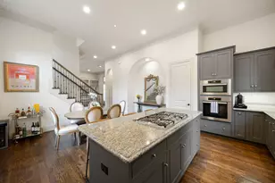 310 W Bell St, Houston, TX 77019 - Photo 24