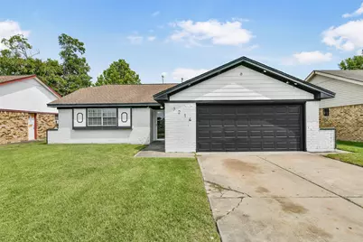 7214 Plover Circle, Texas City, TX 77591 - Photo 1