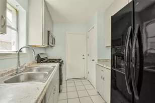 7214 Plover Cir, Texas City, TX 77591 - Photo 12