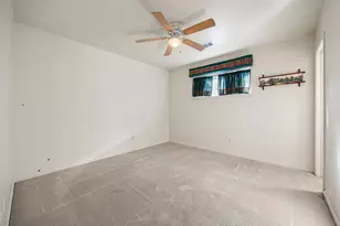 11403 Cold Spring Dr, Houston, TX 77043 - Photo 26