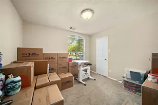 880 Falling Springs Ln, League City, TX 77573 - Photo 24