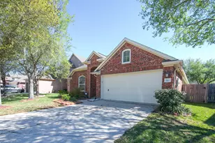 880 Falling Springs Ln, League City, TX 77573 - Photo 2