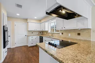 10446 Carlow Ln, La Porte, TX 77571 - Photo 10