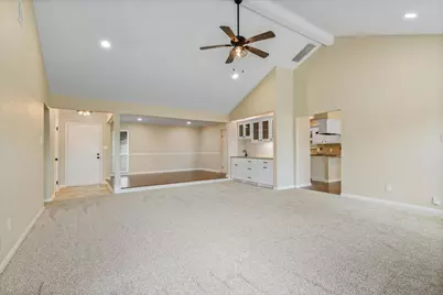 10446 Carlow Lane, La Porte, TX 77571 - Photo 6