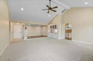 10446 Carlow Ln, La Porte, TX 77571 - Photo 6