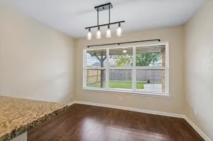 10446 Carlow Ln, La Porte, TX 77571 - Photo 14