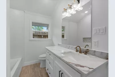 5042 Briarbend Drive, Houston, TX 77035 - Photo 26