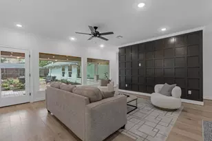 5042 Briarbend Dr, Houston, TX 77035 - Photo 8