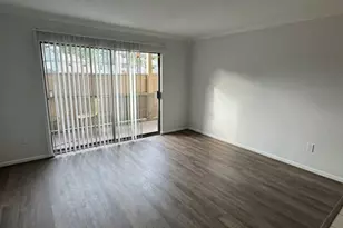 8423 Hearth Dr, Houston, TX 77054 - Photo 4