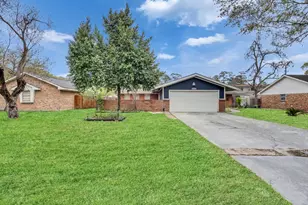 1630 Hollow Hook Rd, Houston, TX 77080 - Photo 1