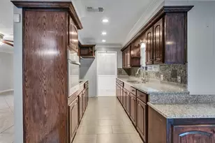 1630 Hollow Hook Rd, Houston, TX 77080 - Photo 8