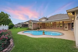 3602 Lindhaven Dr, Pearland, TX 77584 - Photo 2
