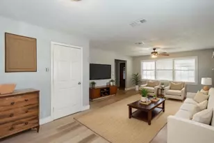 1801 Buchanan St, Pasadena, TX 77502 - Photo 2