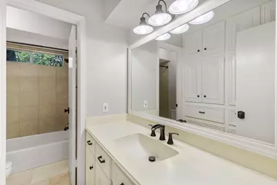 2 Muskmallow Court, The Woodlands, TX 77380 - Photo 30