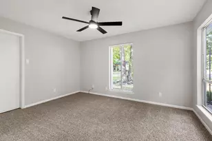 2 Muskmallow Ct, The Woodlands, TX 77380 - Photo 22