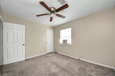 5018 Northridge Drive, Houston, TX 77033 - Photo 14