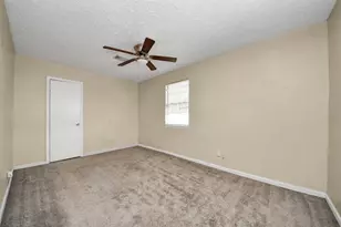5018 Northridge Dr, Houston, TX 77033 - Photo 6