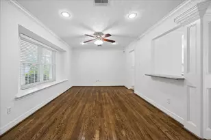 5019 Kinglet St, Houston, TX 77035 - Photo 6