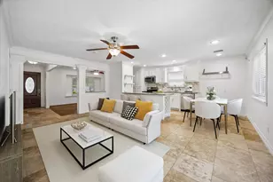 5019 Kinglet St, Houston, TX 77035 - Photo 4