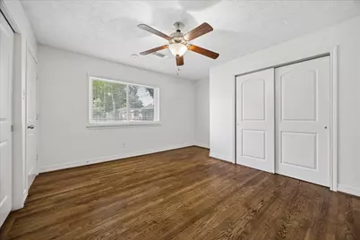 5019 Kinglet Street, Houston, TX 77035 - Photo 16