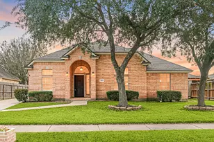 3404 Hickory Creek Dr, Pearland, TX 77581 - Photo 1