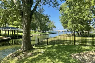 11410 Outpost Cove Dr, Willis, TX 77318 - Photo 4
