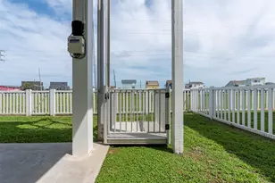 4322 Palapa Cir, Galveston, TX 77554 - Photo 18