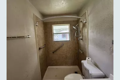 5535 Flamingo Drive, Houston, TX 77033 - Photo 4