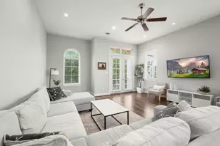 1041 W 17th St, Houston, TX 77008 - Photo 10