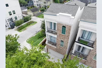 1041 W 17th Street, Houston, TX 77008 - Photo 1