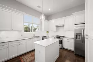 1041 W 17th St, Houston, TX 77008 - Photo 16