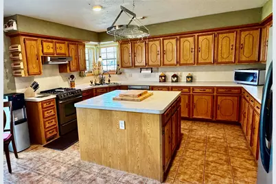 2221 River Valley Drive, West Columbia, TX 77486 - Photo 2