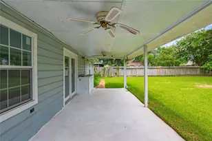 1925 14th Ave N, Texas City, TX 77590 - Photo 16